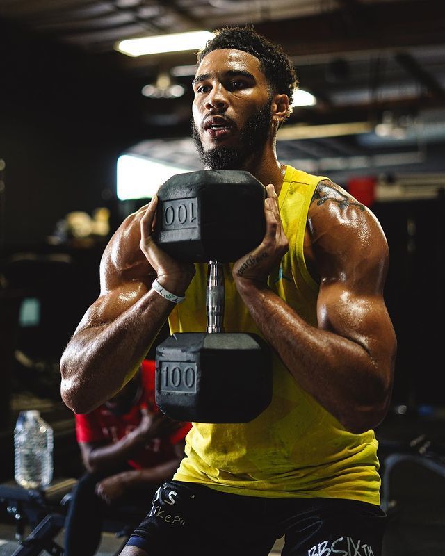 平博体育sport关于广厦男篮训练开放日；今晚回应争议引欢呼；欧超杯在即；身体对抗强度拉满的信息