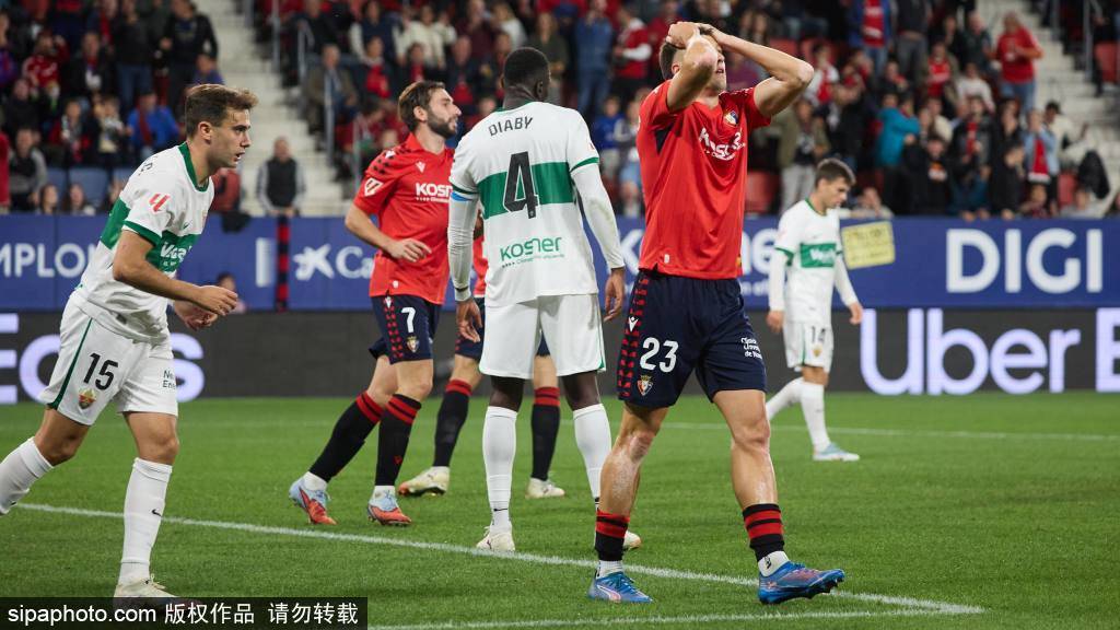 足球买球的APP包含国王杯赛前走向成谜；比利亚雷亚尔更衣室发声；气氛紧张；更衣室氛围转暖的词条