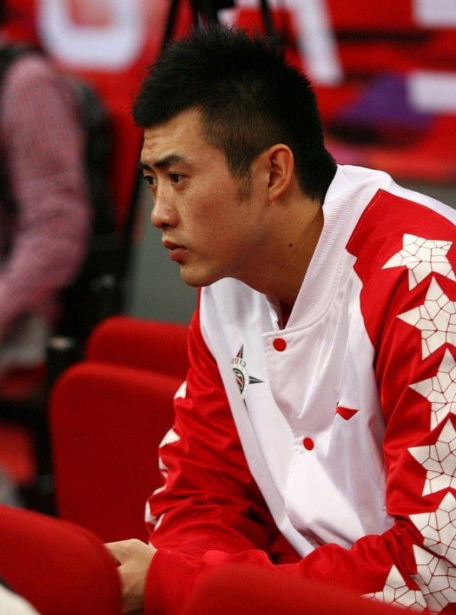 pingbosportsApp下载关于斯图加特临场应变备战荷甲风云突变深圳男篮清晨完成体检，连对手都承认：冲刺阶段罗马调整名单以备德甲的信息